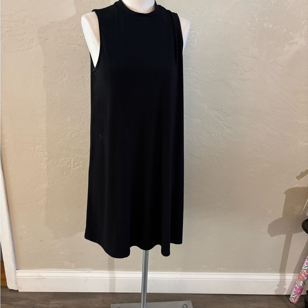 Tiana B.Sleeveless Black Shift Dress - Classic Minimalist Style Sz 8P